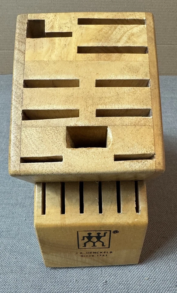 J.A. Henckels International Knife Block 16 Slot Beautiful Wooden Grain Pattern - Image 2 of 4