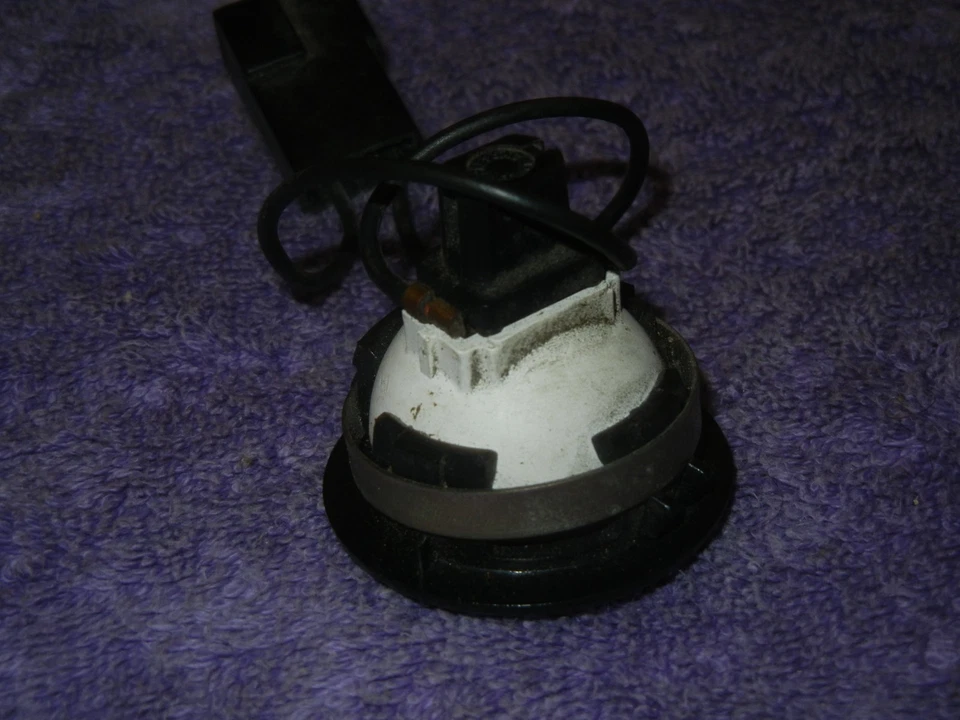 86-94 Classic SAAB 900 Convertible Cortesía Trasera / Luz Mapa H1 Foto 4 de 4