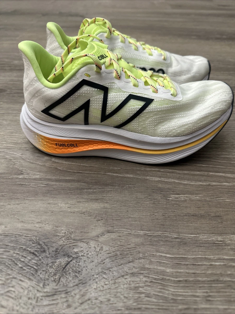 New Balance FuelCell SuperComp Trainer v2 White Lime Hot  display picture 2