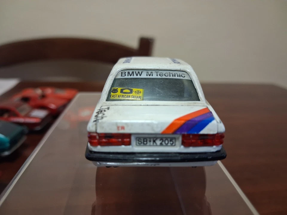 GAMA BMW 325i SCALA 1/43 - Immagine 3 di 4