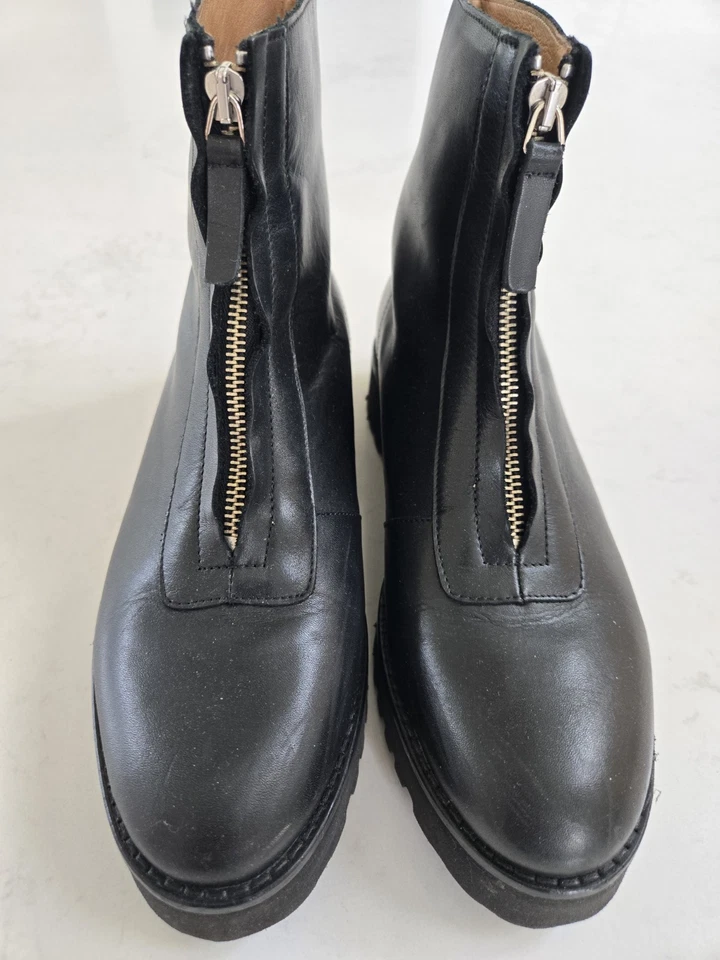 Botín informal Andre Assous Vernon para mujer talla 8,5 de cuero negro con cremallera Foto 2 de 4