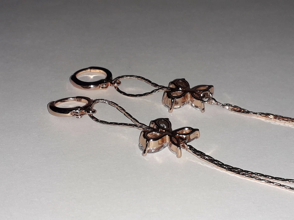 orecchini pendenti lunghi con farfalla zirconi cubici trasparenti placc oro rosa - Immagine 3 di 4