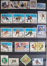 HOCKEY SUR GLACE. COLLECTION : 80 TIMBRES + FEUILLES SOUVENIRS + 3 ENVELOPPES. LOT EN ALLEMAGNE