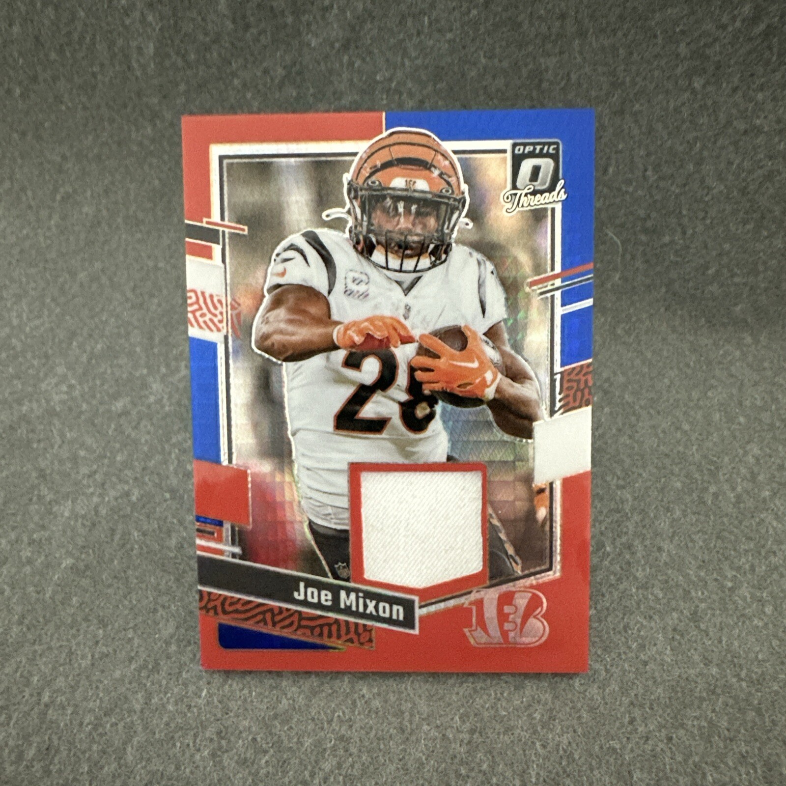 2023 Panini Donruss Optic - Donruss Threads Blue Hyper Prizm #DT-JM Joe Mixon