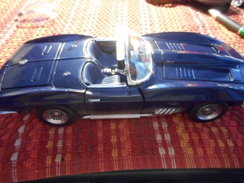 Franklin Mint Chevrolet Corvette Mako Shark 1965 Cabriolet 1:24 Bleu - Comme Neuve