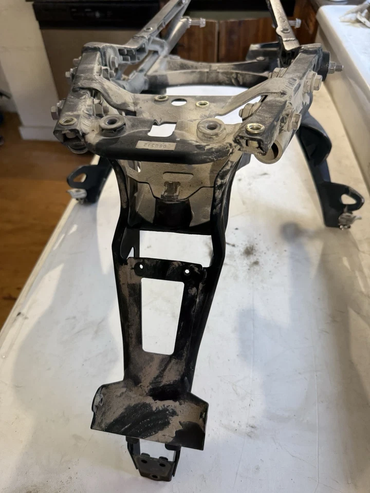 Subchasis trasero Triumph Street Triple 675 2012 T2070612 Foto 3 de 4