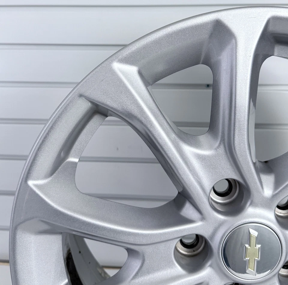 2006-2009 PONTIAC TORRENT FACTORY ORIGINAL OEM 17" SILVER ALLOY WHEELS RIMS 5829 - Image 4 of 4