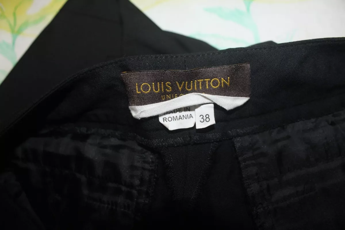LOUIS VUITTON Uniformes Women’s Black Dress Pants Made in Romania Size 38