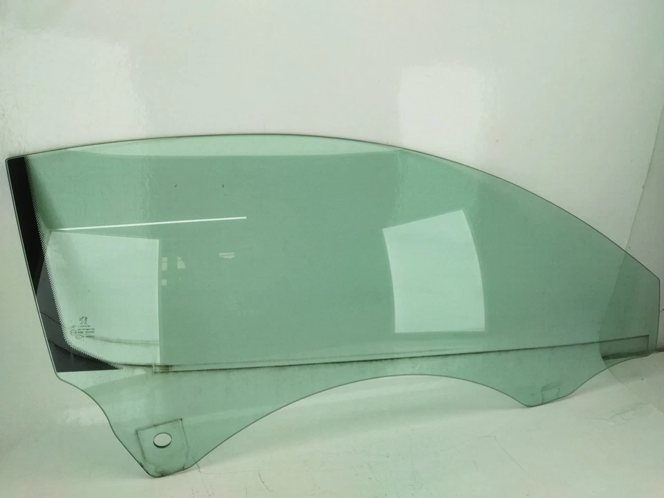 LUNA DELANTERO DERECHO / 126232 PEUGEOT RCZ 2.0 HDI Foto 3 de 4