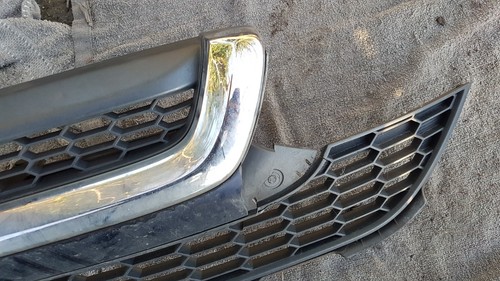 honda CRV cr-v mk3 2006-2010 front bumper grill grille emblem badge - Picture 4 of 10