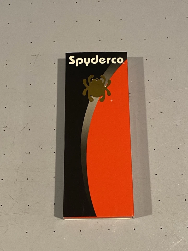 Cuchillo modelo policía Spyderco acero inoxidable borde liso Foto 2 de 4