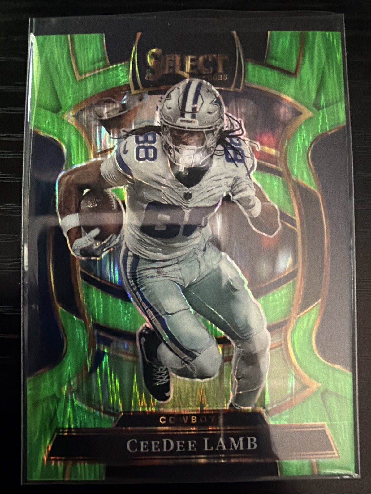 2025 Panini Select - Concourse CeeDee Lamb #98 Neon Green Shock Prizm /699