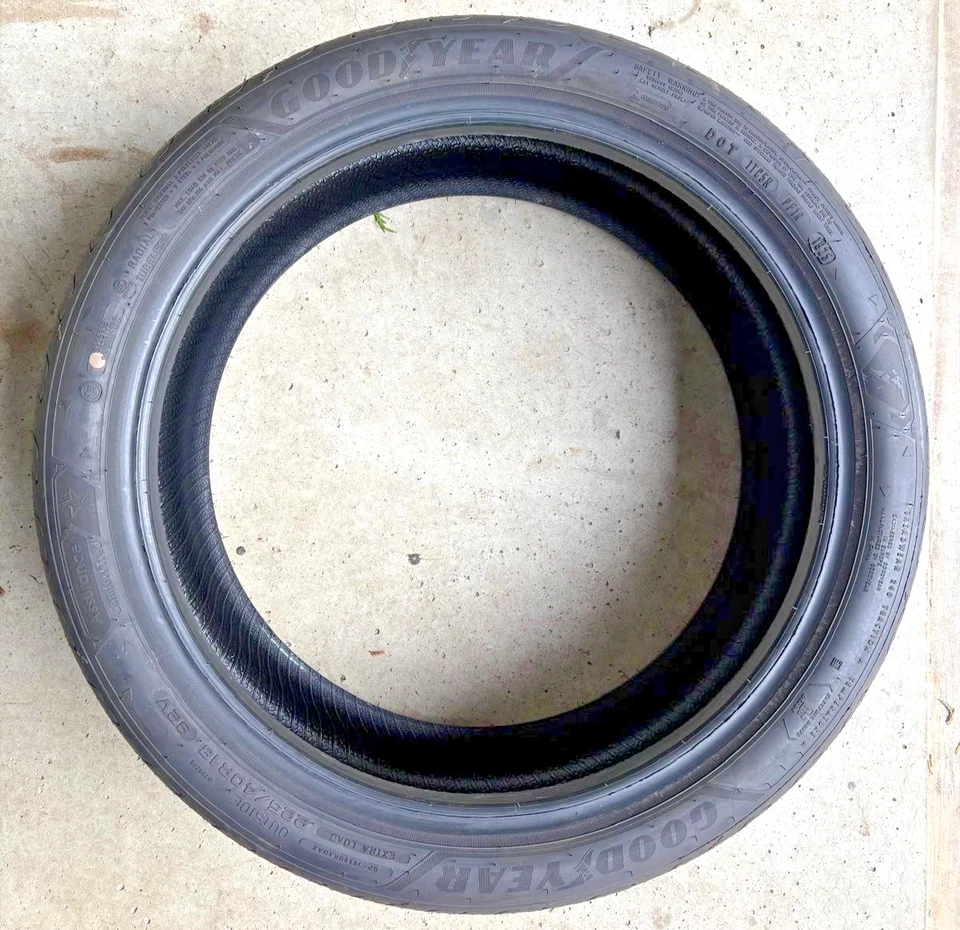 2x Sommerreifen Goodyear Assurance ComfortTred * XL EDR 225/40R18 92V 2Stk - Bild 2 von 4