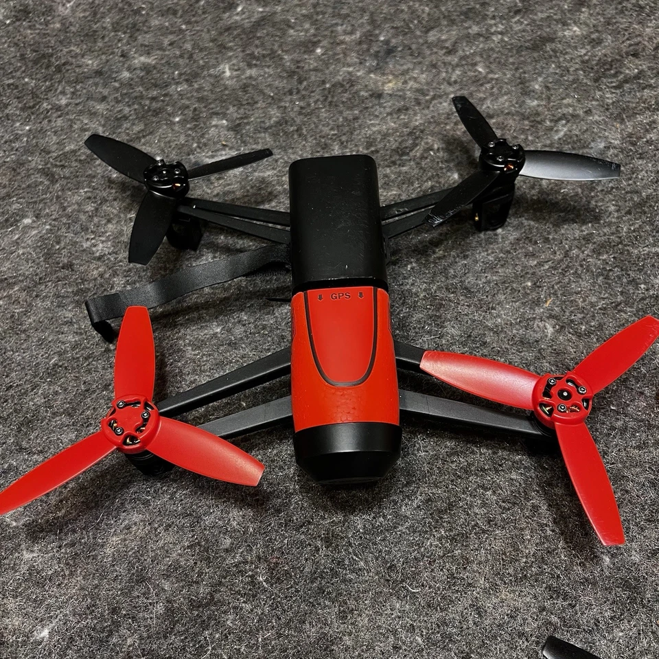 Parrot Bebop Drone Lot – For Parts/Repair w/ Extra Propellers & Accessories - Image 2 of 4