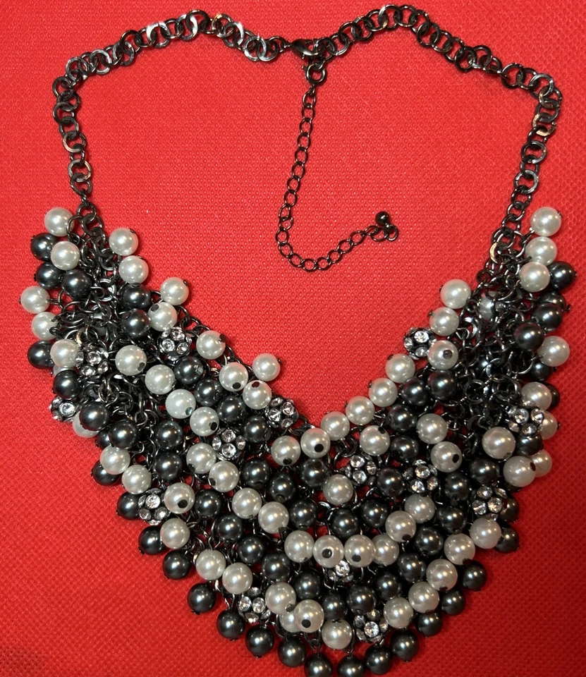 Elegant Faux Gray And White Pearl Rhinestone Mesh Layered Statement Necklace - Image 2 of 4