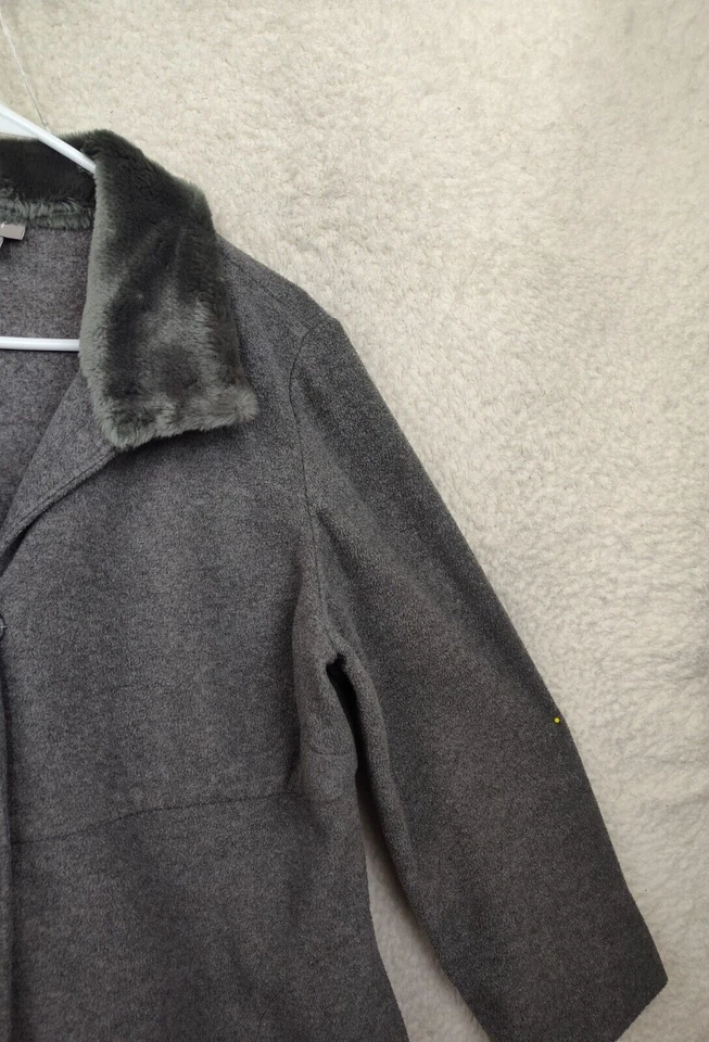 Chaqueta para mujer Jill grande gris mezcla de polietileno cuello de piel sintética a presión ajuste regular Foto 3 de 4