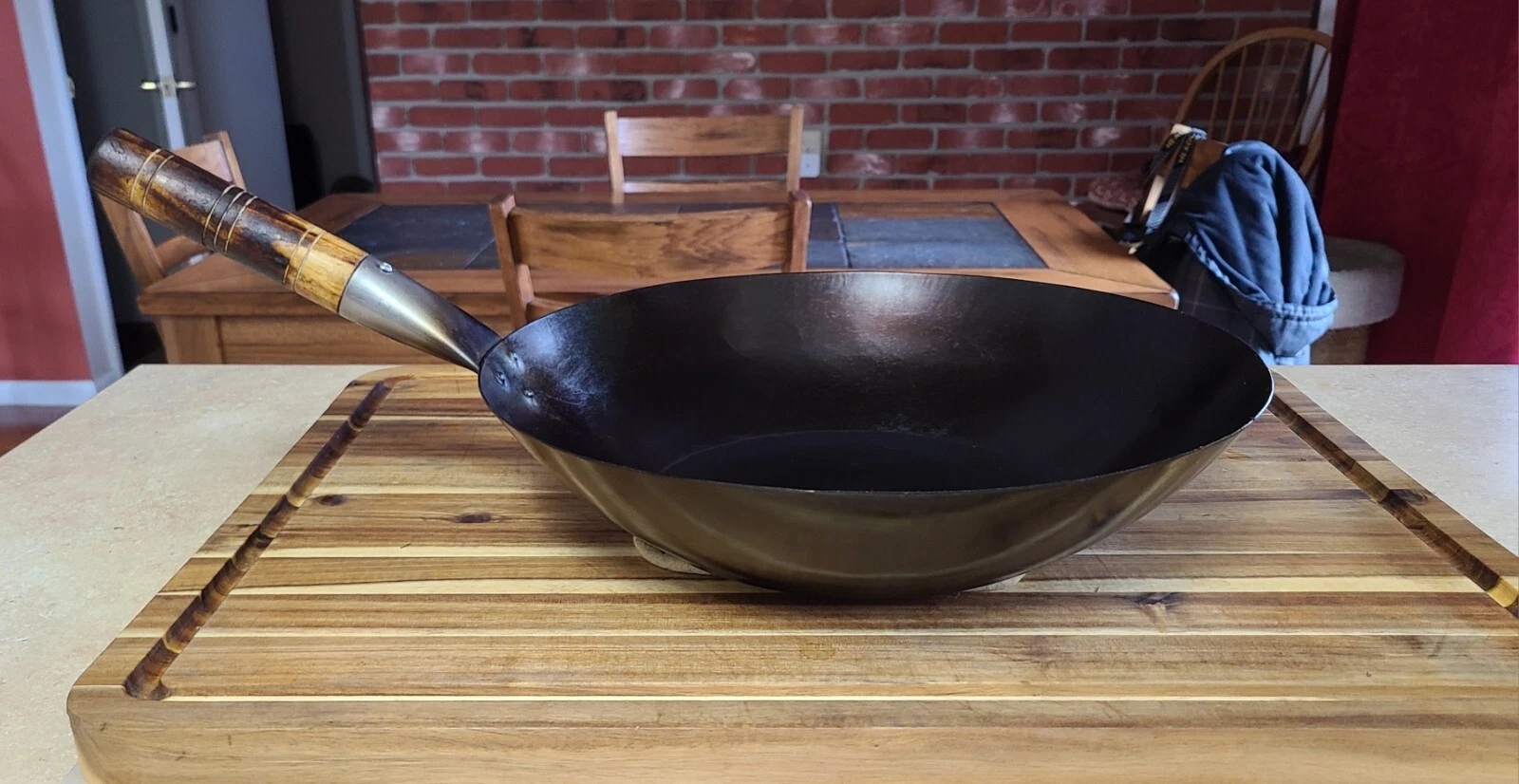 Carbon Steel Wok Pan Authentic Hand Hammered Mandarin Wok Commercial Flat Bottom
