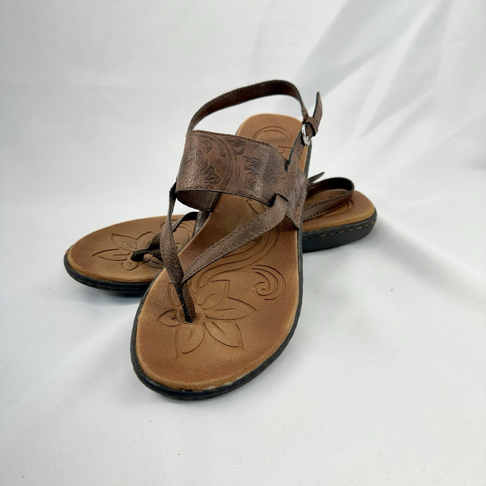 BOC Born Leather Thong Sandals Floral Tooled Boho Comfort Women's 8