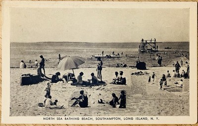 SOUTHAMPTON, LONG ISLAND, NY. C.1940 PC. (A56)~VIEW OF NORTH SEA BATHING BEACH