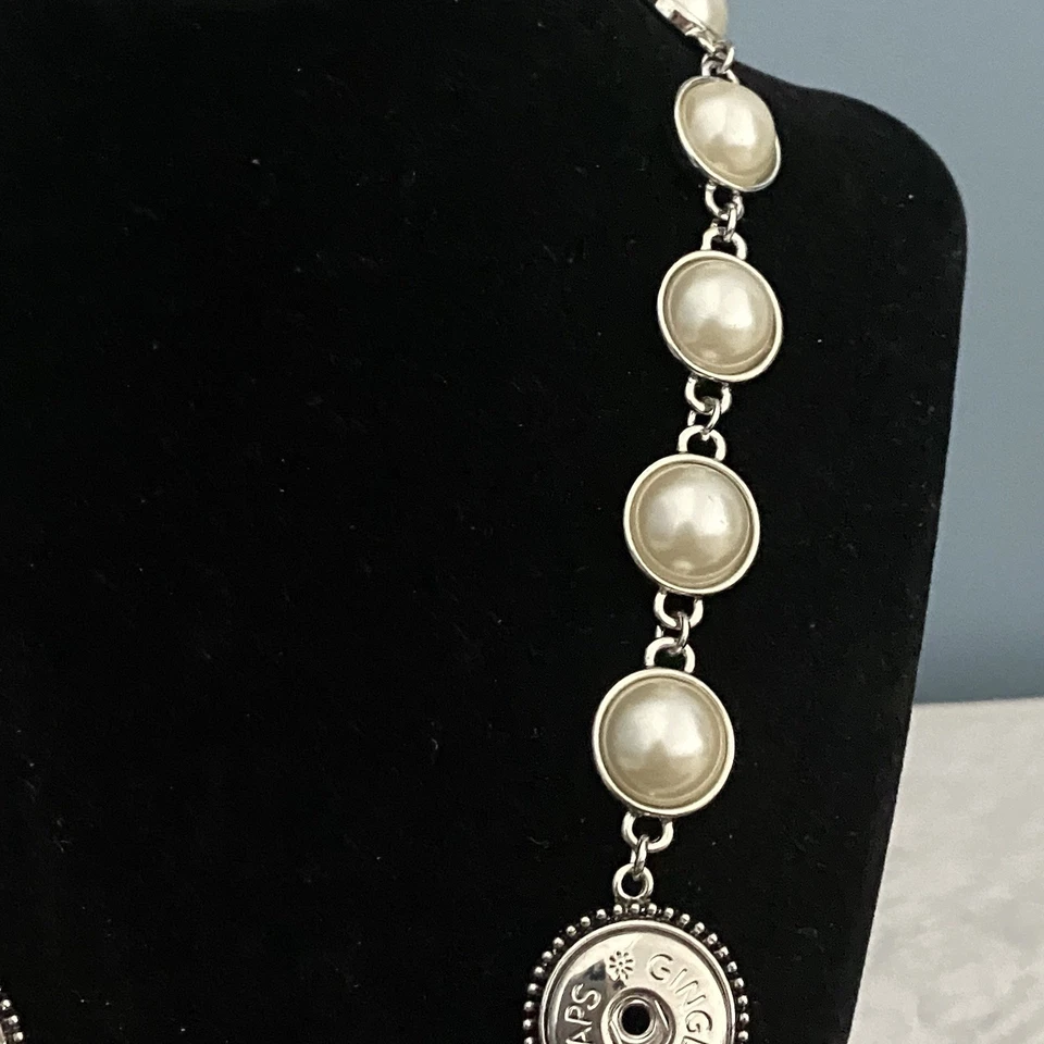 Conjunto de 3 broches de presión de collar de perlas a presión de jengibre en tono plateado con bisel de palanca Foto 4 de 4