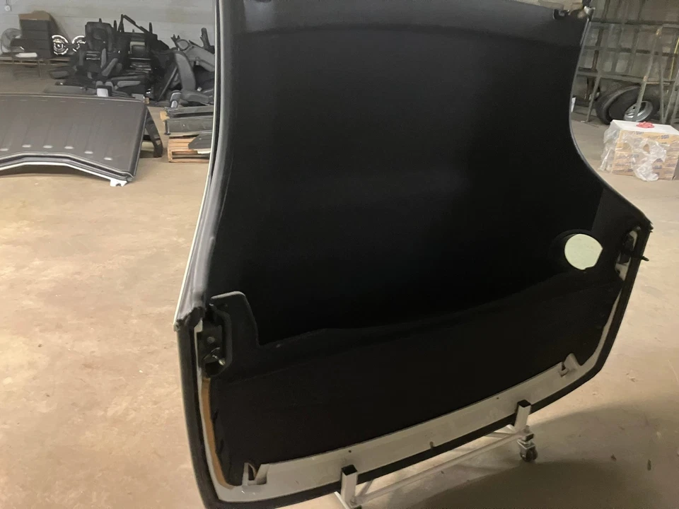 2002-2005 Ford Thunderbird hardtop with rollaround stand - Image 2 of 2