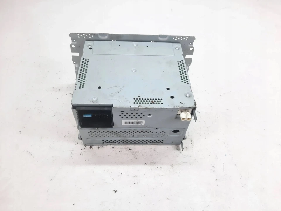 SKODA SUPERB II 3T SWING MP3 RADIO 3T0035161G - Image 3 of 4