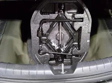 Used Floor Jack fits: 2022 Kia K5  Grade A