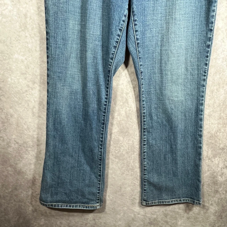 Levi's 515 Bootcut Jeans Womens Size 18M Blue Dark Wash Denim High Rise Casual - Image 3 of 4