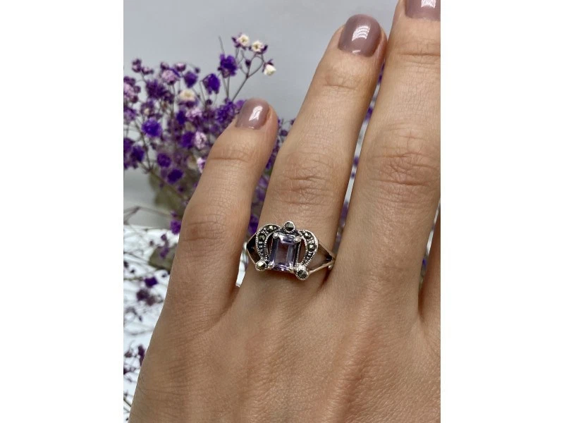 925 Sterling Silver Iolite & Marcasites Ring Size 7 - Image 3 of 4