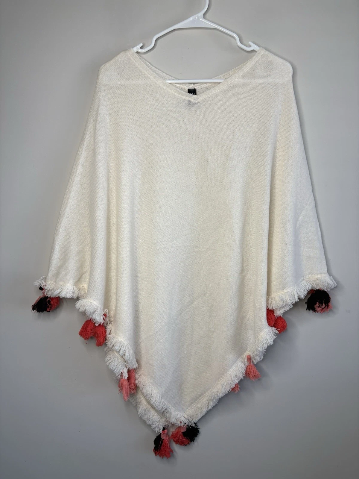 Beryll 100% Cashmere Poncho Cream Tassels Fringe Pom Poms OS