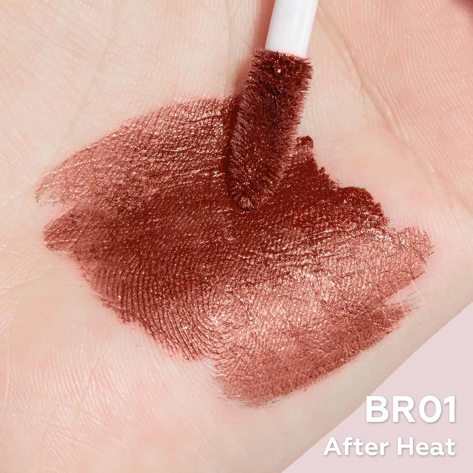 Lápiz labial líquido metálico FOCALLURE, labio antiadherente copa BR01 después del calor  Foto 3 de 4