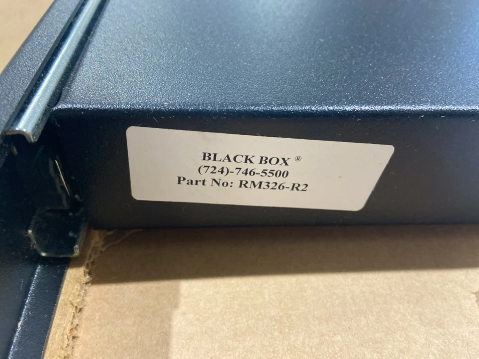 Black Box RM326-R2 IT Rack Sliding Shelf 16.7" Width x 18" Depth - Image 3 of 3