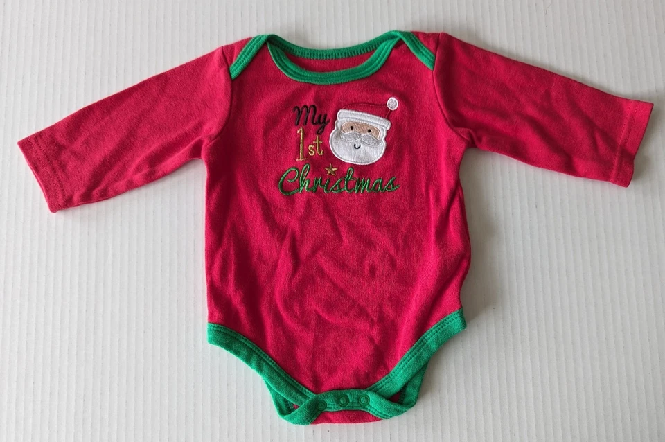 Usado en Excelente Condición Infantil Unisex 3-6 Meses: Mi Primera Navidad y Mis Primeros Trajes de Año Nuevo Foto 3 de 4