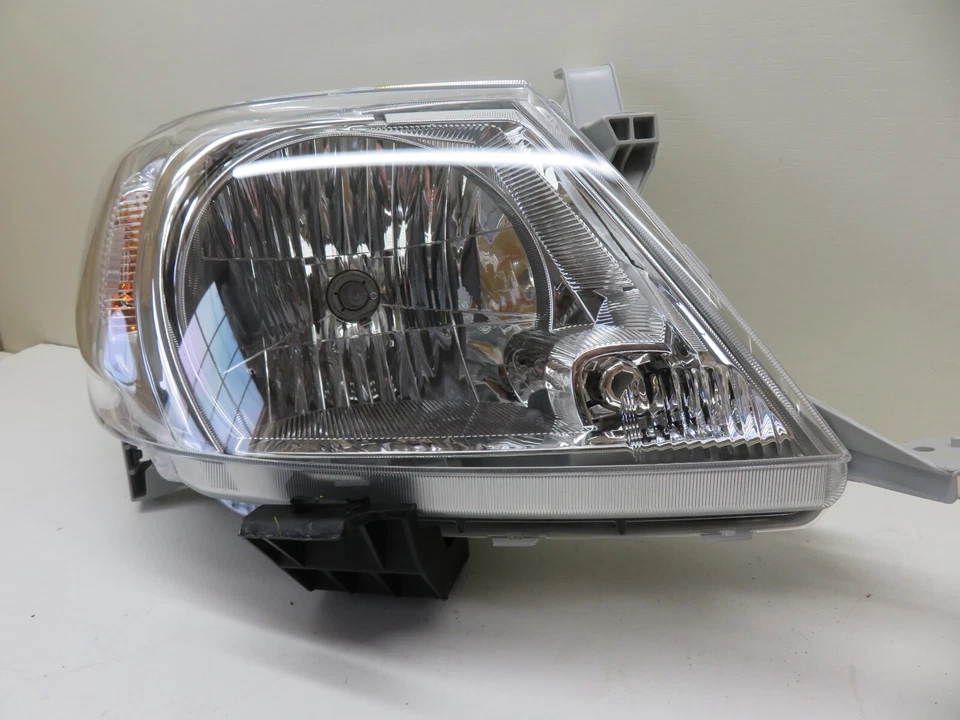 OS DRIVER SIDE HEADLIGHT FOR TOYOTA HILUX 81110-0K180 2009-2015 - Image 2 of 4
