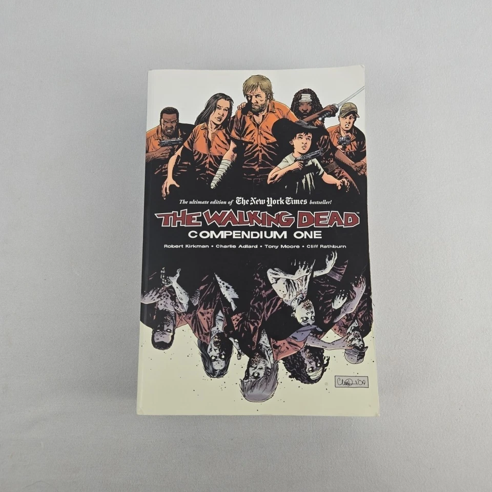 The Walking Dead Compendium Volume One Zombie Graphic Comic Book Robert Kirkman Foto 2 de 4