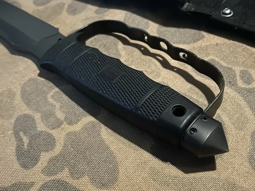 SOG Tiger Shark Elite RARE  D guard Bowie EXC condition With sheath image 5