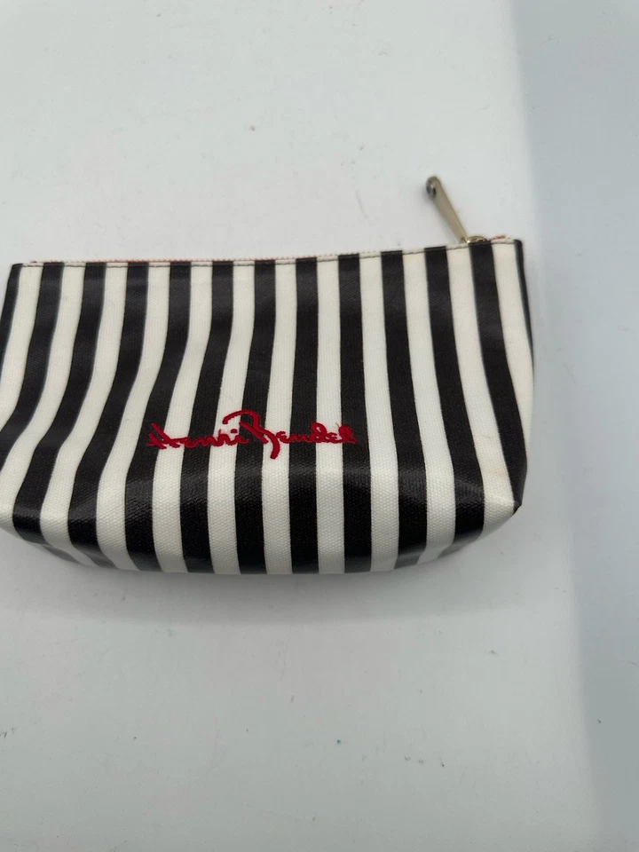 BOLSA DE COSMÉTICOS CENTENARIA HENRY BENDEL BOLSA DE MAQUILLAJE Foto 2 de 4