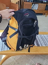 OSPREY HELIOS 26 Backpack Hiking Daypack Skiing Travel Snowboarding Backcountry 