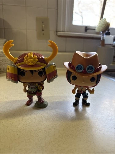Funko Pop! Vinyl: One Piece Armored Luffy And Portgas D. Ace Out Of Box