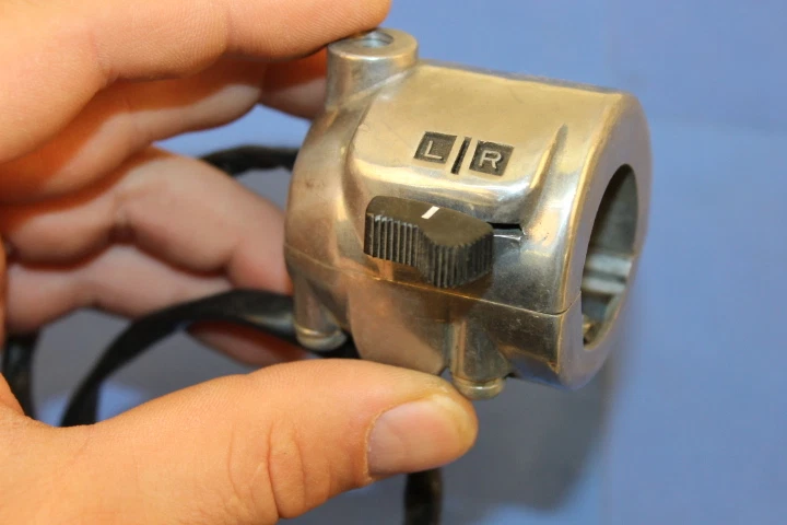 YAMAHA YL1 YL2 YL2C YL2CM '66-68 MONTAJE SOPORTE DERECHO OEM# 164-82620-10-94 Foto 4 de 4