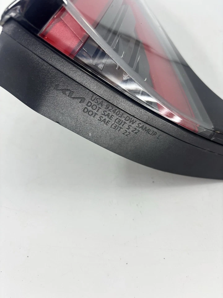 OEM 2023 2024 KIA SPORTAGE LUZ TRASERA LED ESTILO PUERTA LEVADIZA MONTADA LH ¡BONITO!! Foto 4 de 4