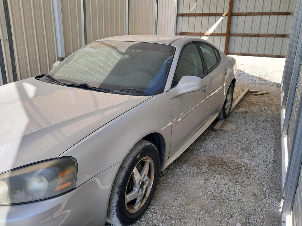 Capó usado se adapta a: Pontiac Grand Prix 2004 grado A Foto 2 de 4