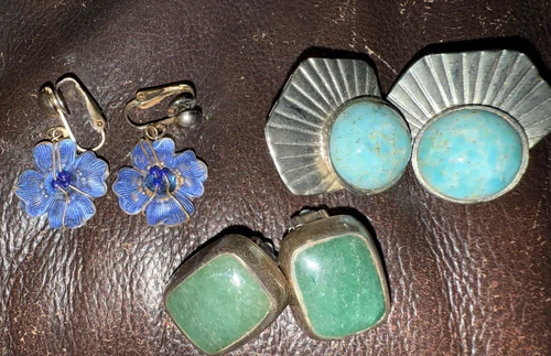 Vintage Lot Of Estate Costume Jewelry Clip On Earrings Vintage Green Colored