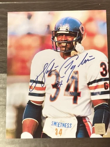 Walter Payton Autograph “BEARS” Signed 8x10 Photo. HOF. With COA