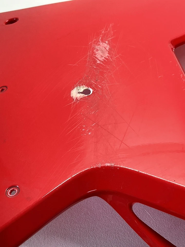 Ducati 848 1098 1198 EVO КРАСНЫЙ ЛЕВЫЙ средний обтекатель каучук нуждается в ремонте 48032273A - Изображение 4 из 4