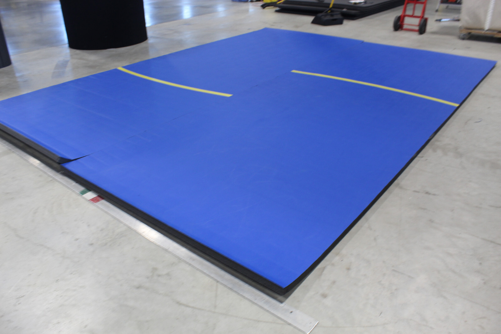 15' x 11' x 1 5/8" Dollamur FlexiRoll MMA Wrestling Mat READ