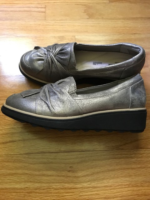 Collection by CLARKS Gold Leather Wrapped Vamp Loafers Low Wedge Shoes 7 M NEW | eBay