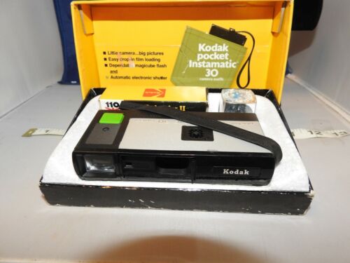 1970's Kodak Pocket Instamatic 30 Camera Outfit with box, film and paperwork - Picture 1 of 10