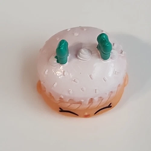 Wishes Birthday Cake Shopkins Season 1 Yellow Ultra Rare 1-095 Orange and White - Picture 5 of 6