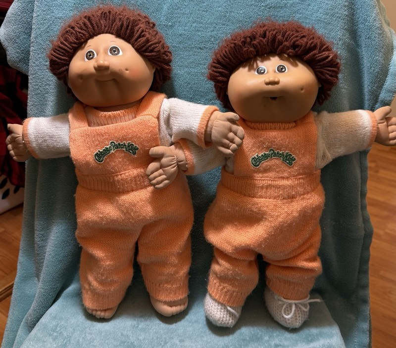 Vintage Cabbage Patch Kids Twins Dressed In Original Knitted Overalls